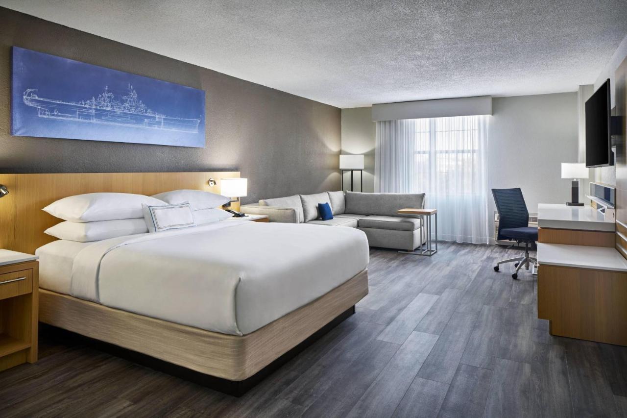 Delta Hotels By Marriott Norfolk Airport Exterior photo