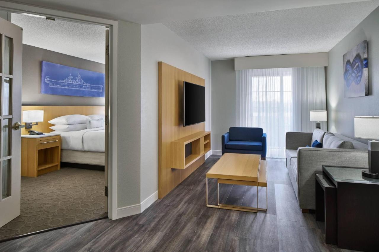 Delta Hotels By Marriott Norfolk Airport Exterior photo