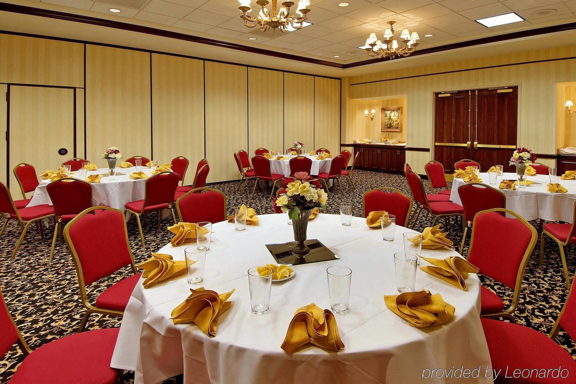 Delta Hotels By Marriott Norfolk Airport Restaurant photo