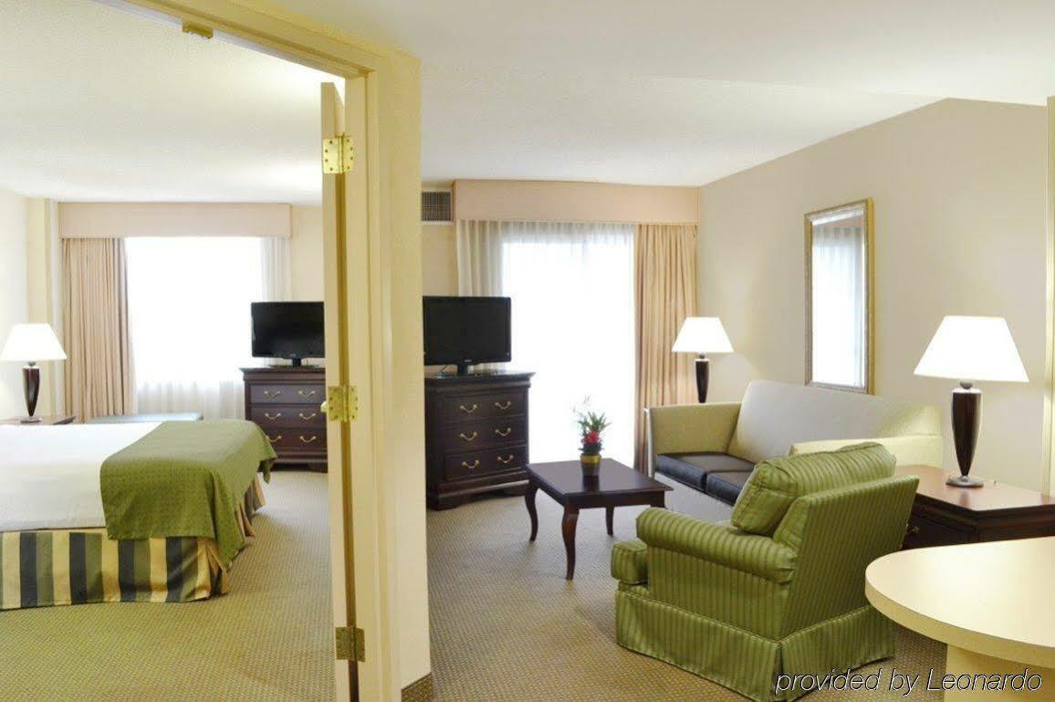 Delta Hotels By Marriott Norfolk Airport Exterior photo